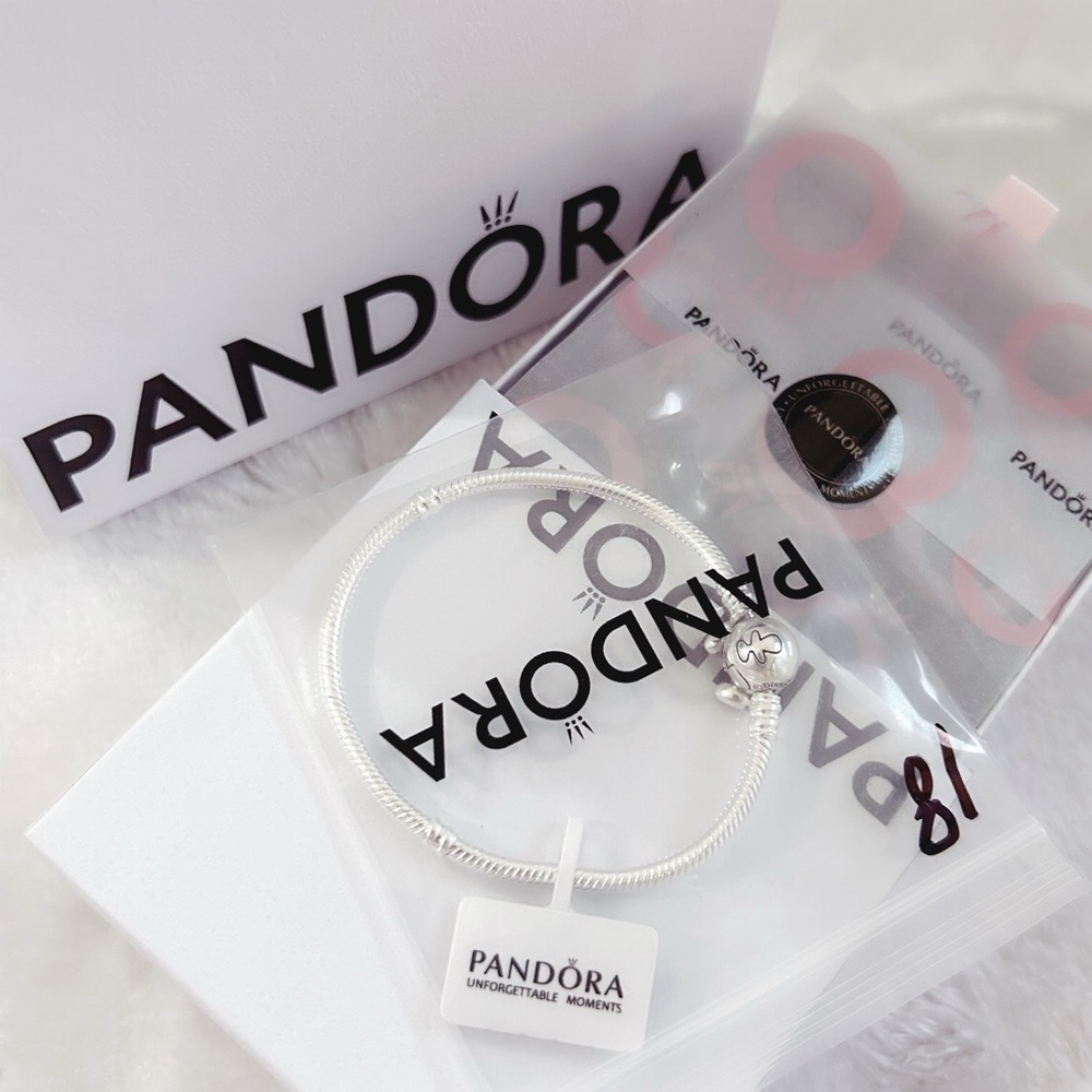 PANDORA Disney Stitch Snake Chain Bracelet (18cm|7.1”) w/box - Picture 9 of 9